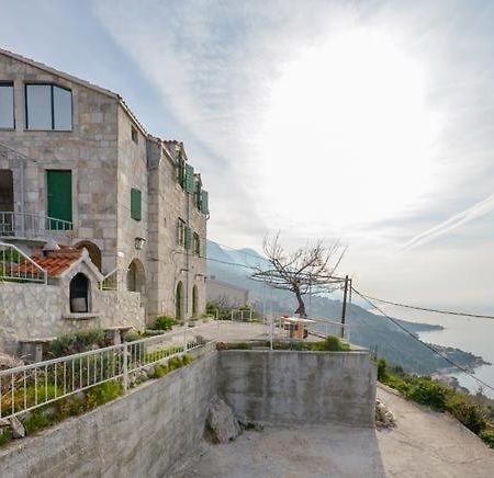 Apartments With A Parking Space Brela, Makarska - 11552 Dış mekan fotoğraf