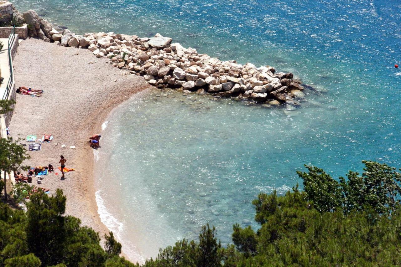 Apartments With A Parking Space Brela, Makarska - 11552 Dış mekan fotoğraf