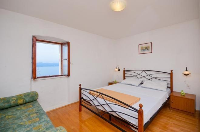 Apartments With A Parking Space Brela, Makarska - 11552 Dış mekan fotoğraf